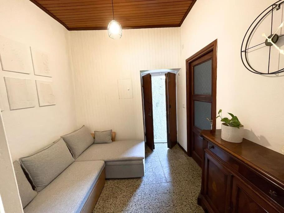 Historic Downtown Home By The Sea With King Bed มอนเตรอสโซ อัล มาเร ภายนอก รูปภาพ