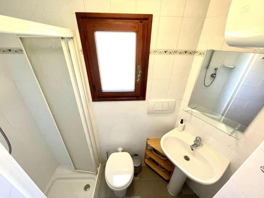 Historic Downtown Home By The Sea With King Bed มอนเตรอสโซ อัล มาเร ภายนอก รูปภาพ