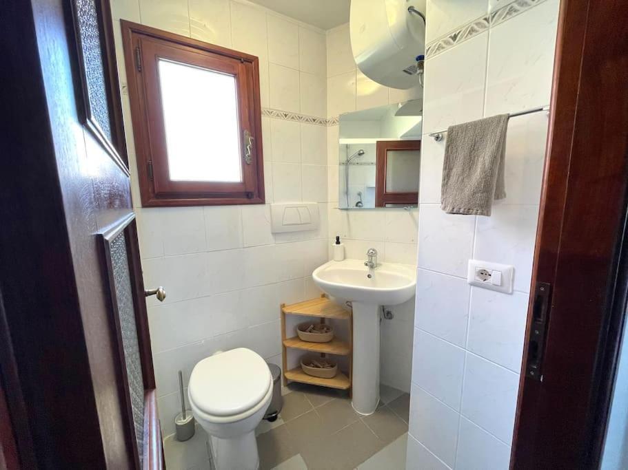 Historic Downtown Home By The Sea With King Bed มอนเตรอสโซ อัล มาเร ภายนอก รูปภาพ
