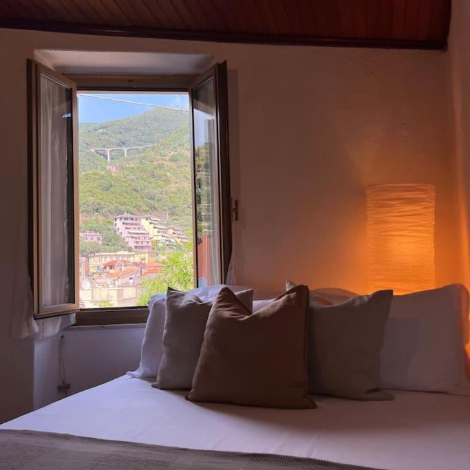 Historic Downtown Home By The Sea With King Bed มอนเตรอสโซ อัล มาเร ภายนอก รูปภาพ